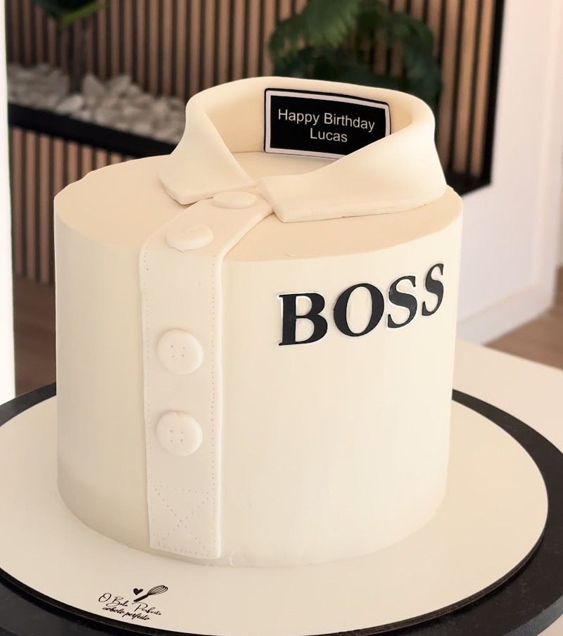 Bolo de aniversário Twenty-Fine decorado